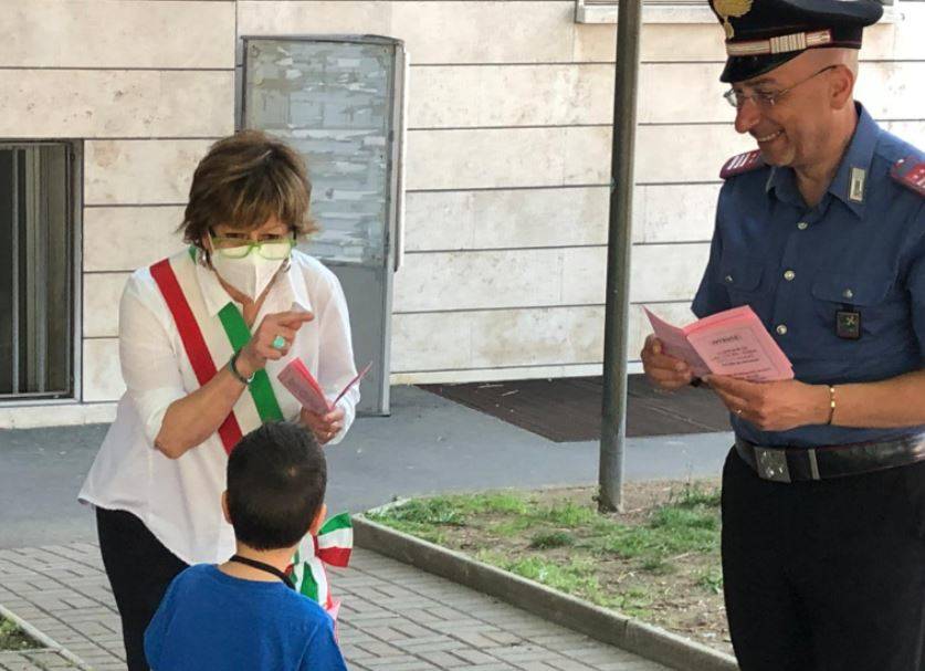 Bimbi dell'Istituto statale dell'Infanzia Rodari in visita in Comune a San Vittore Olona