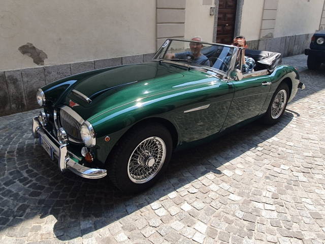 Le auto d\'epoca impegnate nel Lions Day di Busto Arsizio