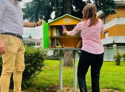 Casetta dei libri bookcrossing a Besozzo 