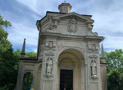 Fedeli Ucraini in pellegrinaggio al sacro Monte per chiedere alla Madonna la pace