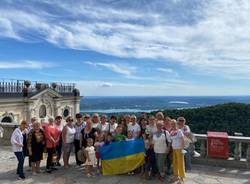 Fedeli Ucraini in pellegrinaggio al sacro Monte per chiedere alla Madonna la pace