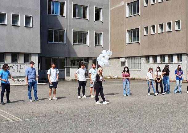 Il Liceo Galilei di Legnano ricorda Bianca Ballabio, Pietro Calogero e Fiorella Guri con due borse di studio