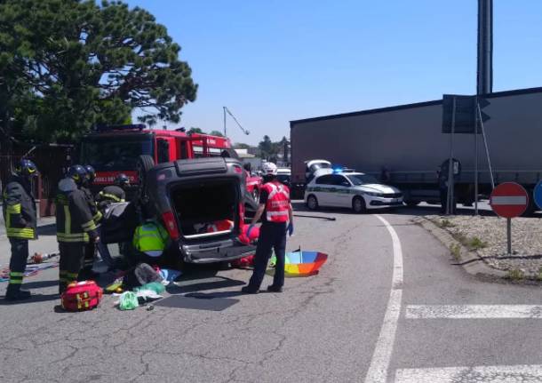 Incidente sulla Saronnese a Legnano 