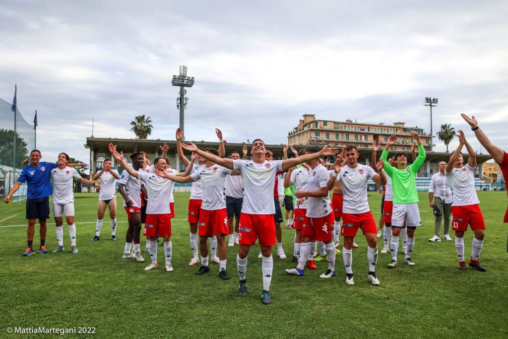 La festa del Città di Varese per la vittoria ai playoff