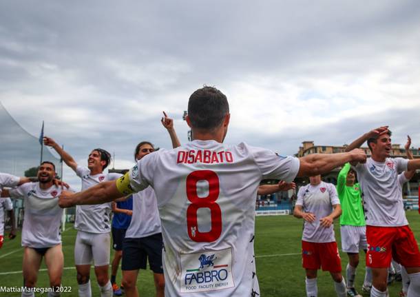 La festa del Città di Varese per la vittoria ai playoff