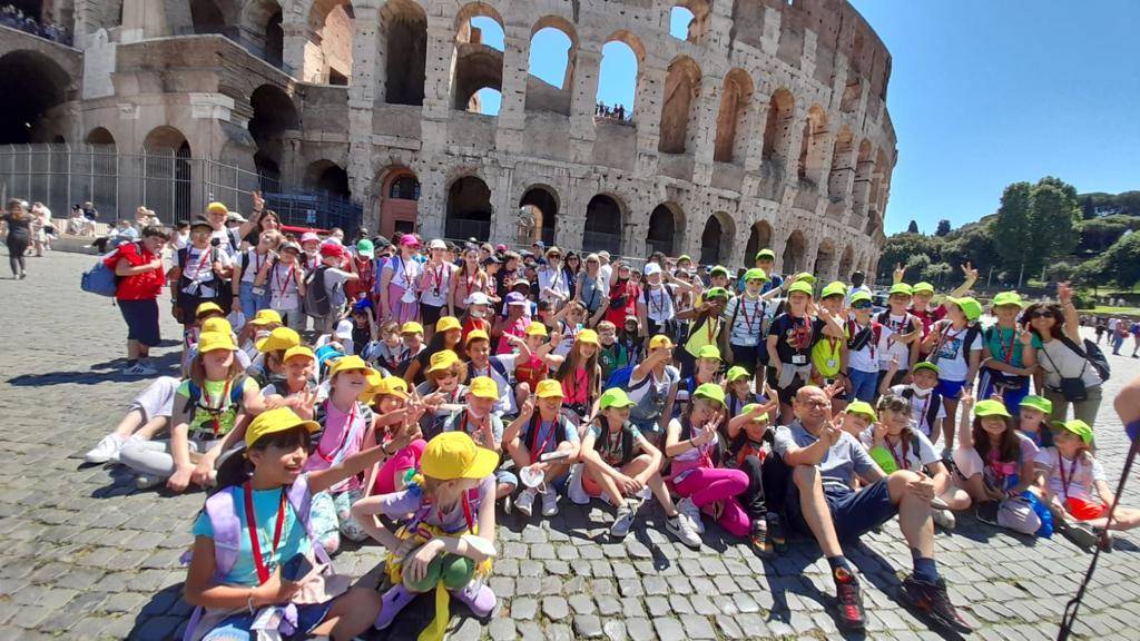 La gita a Roma per le quinte della scuola di Via IV Novembre di Parabiago la offre il Comune