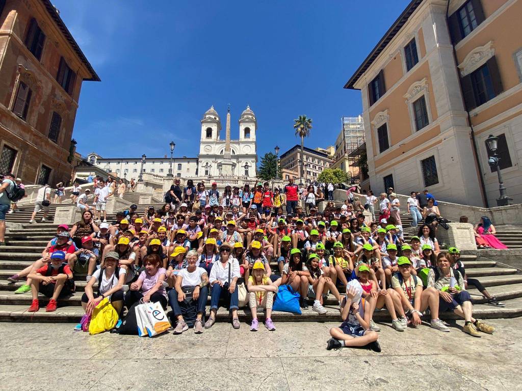 La gita a Roma per le quinte della scuola di Via IV Novembre di Parabiago la offre il Comune