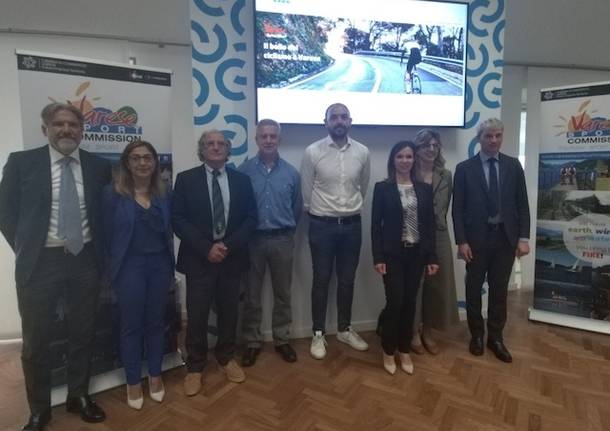 presentazione europei canottaggio 2022 under 19 varese