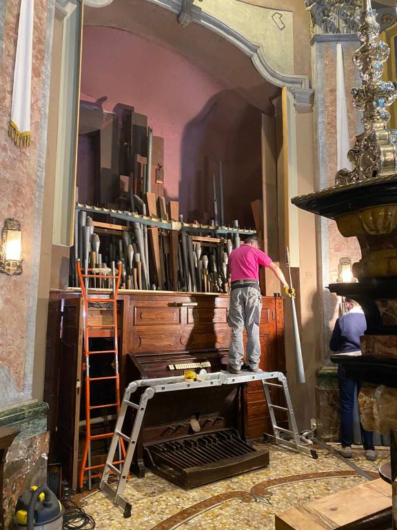 Restauro antico organo della chiesa di Brinzio 