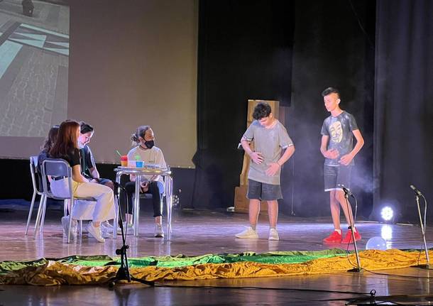 spettacolo scuole bellotti teatro sociale busto