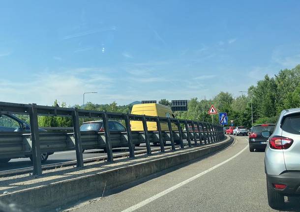 traffico zona iper varese