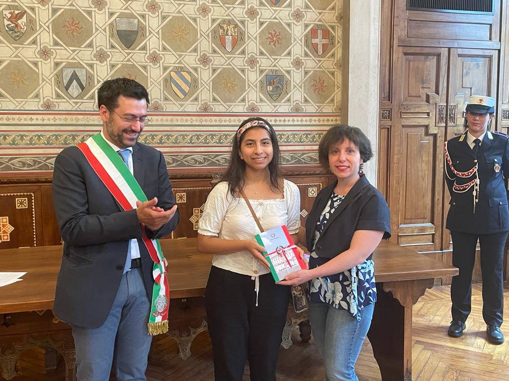 2 giugno 2022, a Legnano, consegna Costituzione a 18enni diventati italiani
