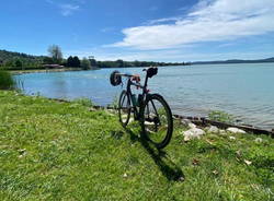 bicicletta pedalata serale gavirate lago di varese foto G. Azzimonti