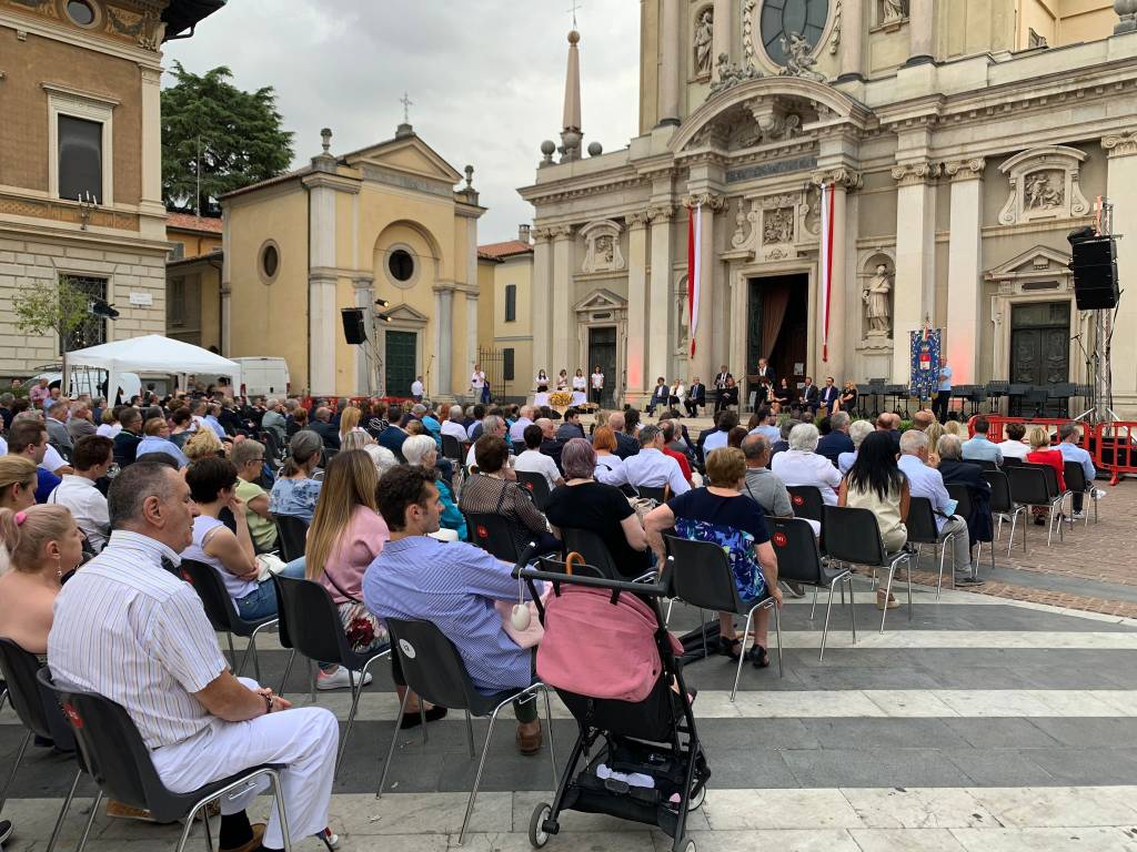 Busto festeggia San Giovanni. Benemerenza civica a Monsignor Severino Pagani