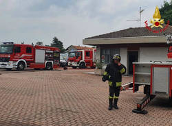 Camper brucia a Ferno