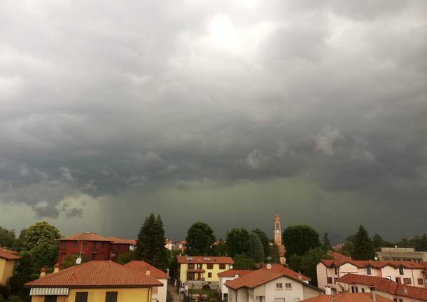 Acqua e grandine sul Varesotto: il temporale di domenica 5 giugno