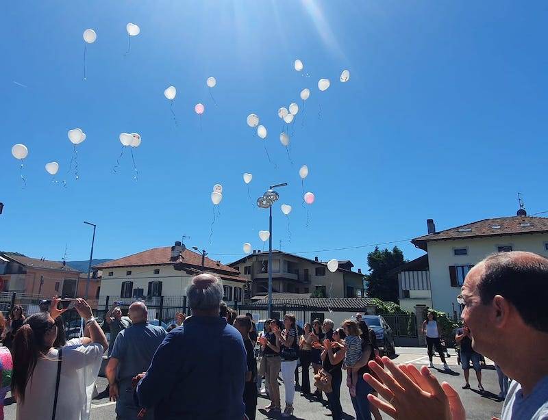 La targa di Mesenzana dedicata ad Alessio e Giada