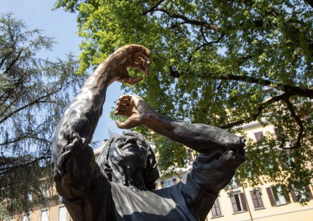 La scultura dedicata a Margherita Hack