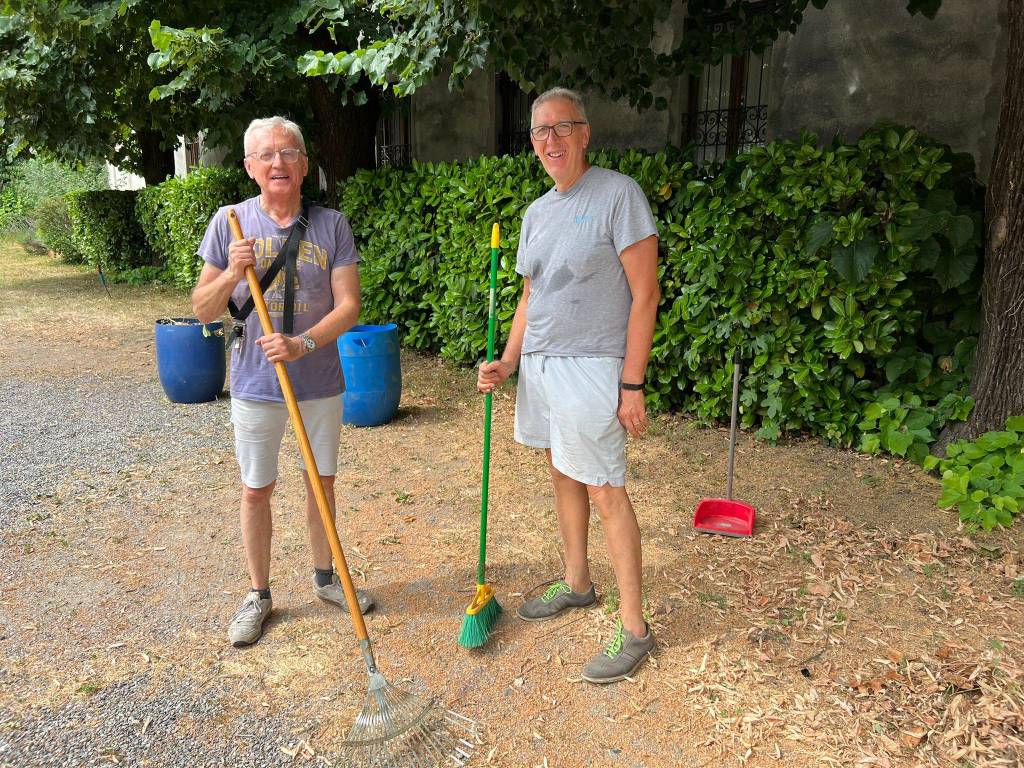 caronno pertusella tour 2022 persone