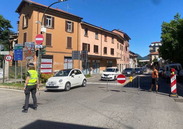 chiusura viale borri