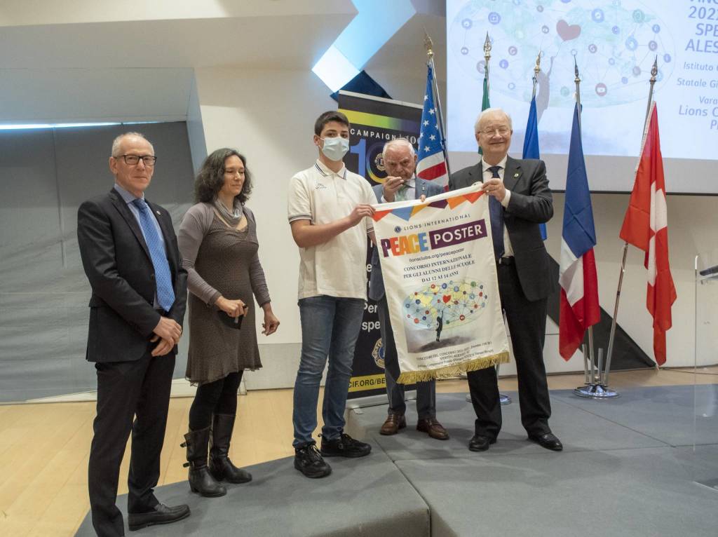 I disegni per la pace premiati dal Lions Club Varese Prealpi