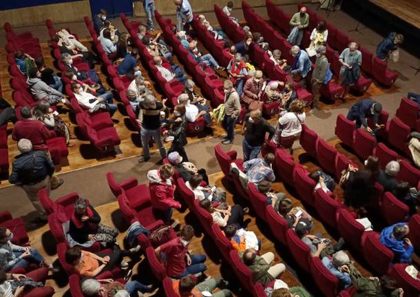  Iciar Bollain e il suo EL OLIVO aprono esterno notte al nuovo