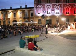 Il coro Elikya in piazza San Magno a Legnano