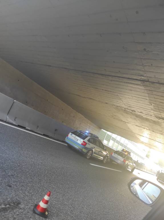 Incidente con ribaltamento sull'A8 verso Varese 