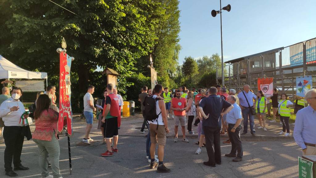 L'inaugurazione del Palio del Lago di Comabbio