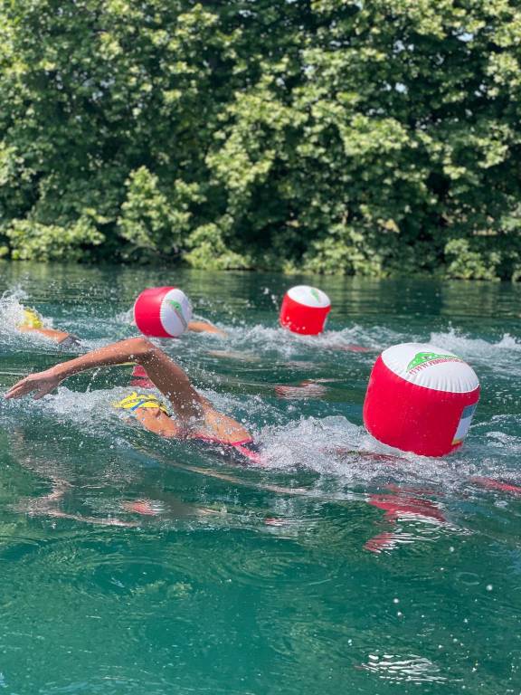 L'Italian open water tour 2022 sul Lago di Monate 