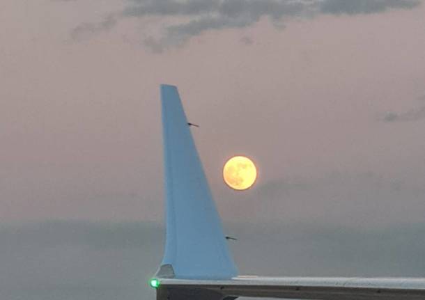 La magica luna di un lunedì di giugno