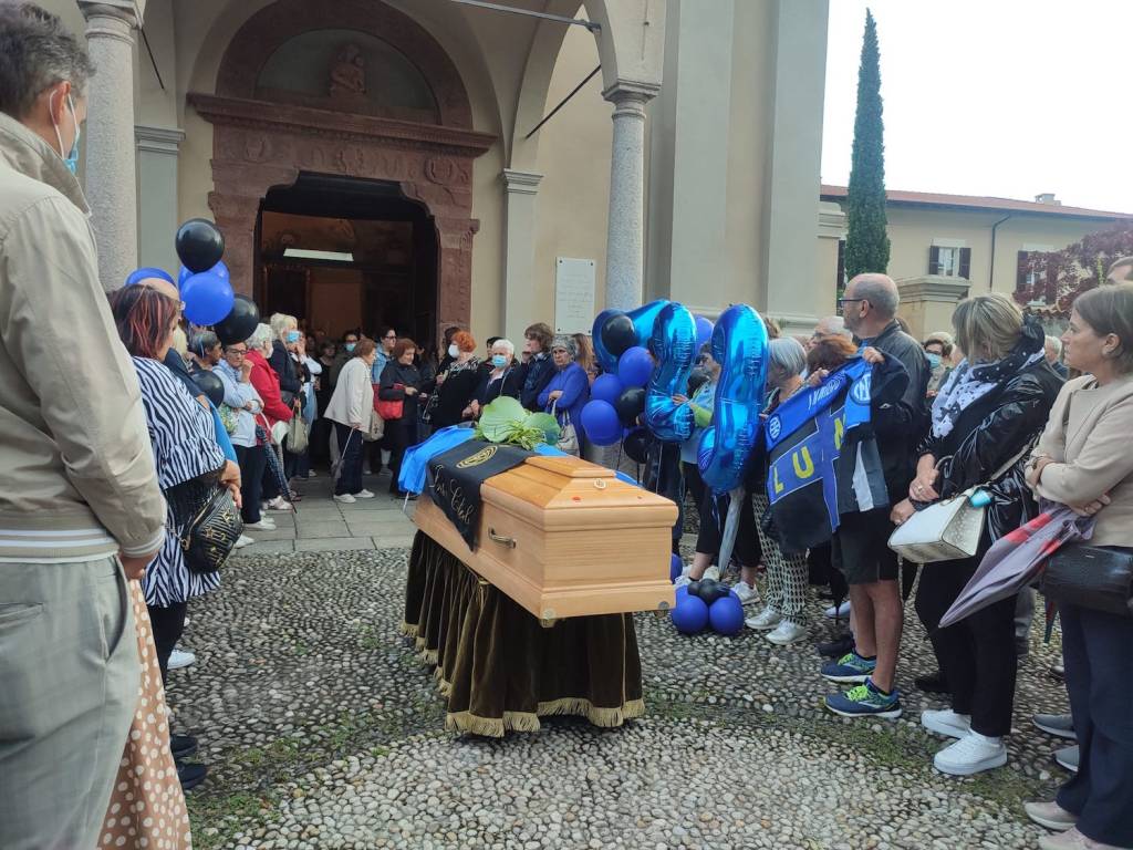 Luino - I funerali di Andrea Rossi nella chiesa del Carmine