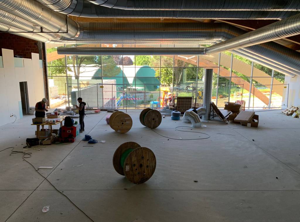 Nel cantiere del palaghiaccio di Varese 