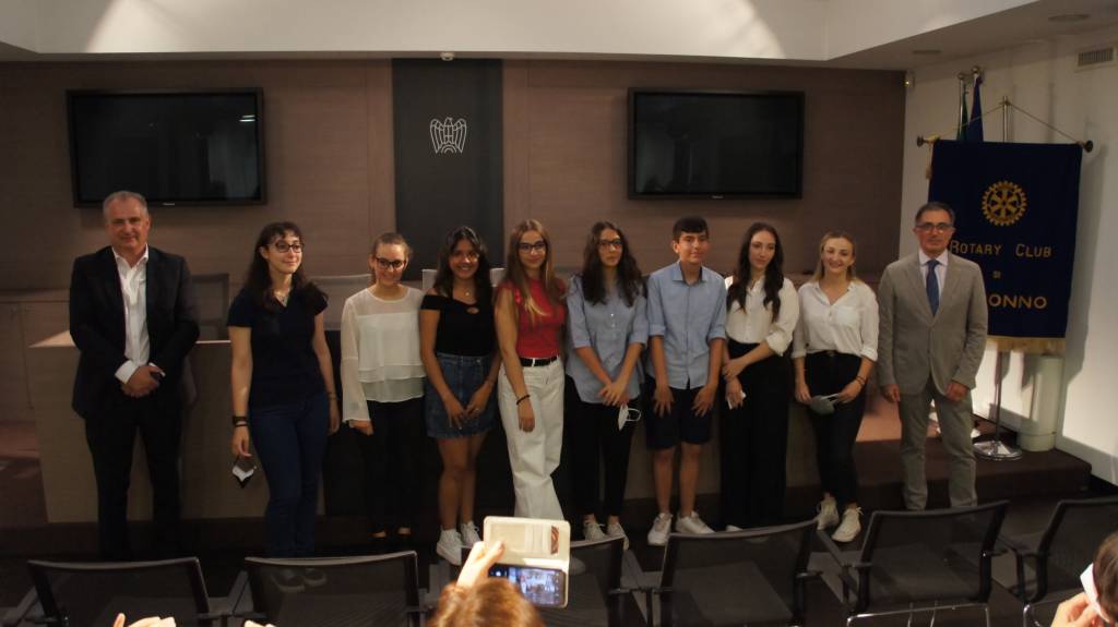 Nella sede di Univa la consegna delle borse di studio ad otto studenti meritevoli di Saronno