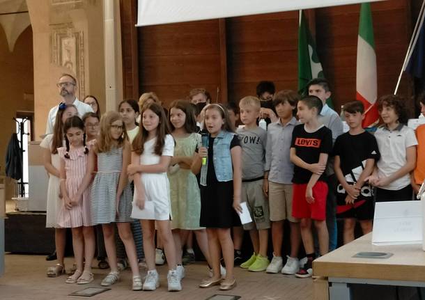 premiazione studenti consiglio comunale nerviano