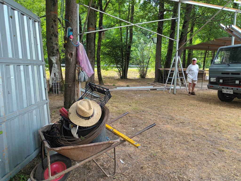 preparativi festa alpini capolago