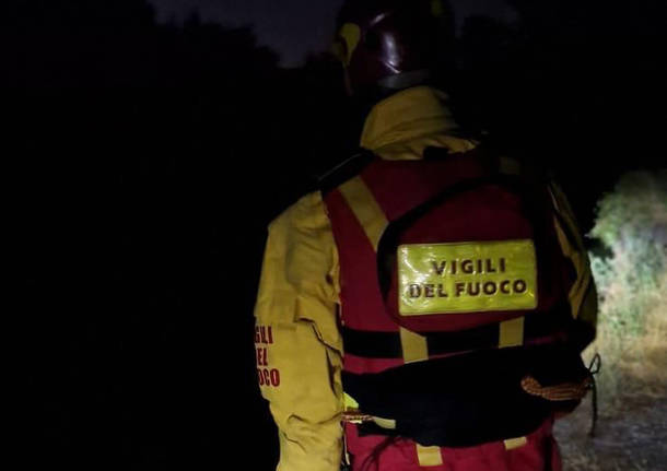 ricerche 50enne caduto nel Naviglio