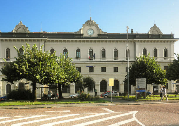 stazione internazionale luino foto Arbalete wikipedia