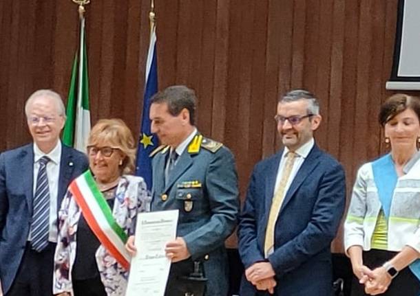 tiziano colonna guardia di finanza cerro maggiore cavaliere repubblica