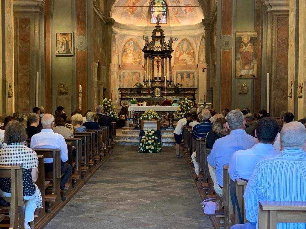 A Velate l'ultimo saluto a Giovanni Praderio