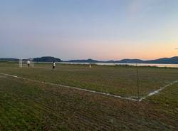 Monvalle, il lago si ritira e arriva il campo da calcetto