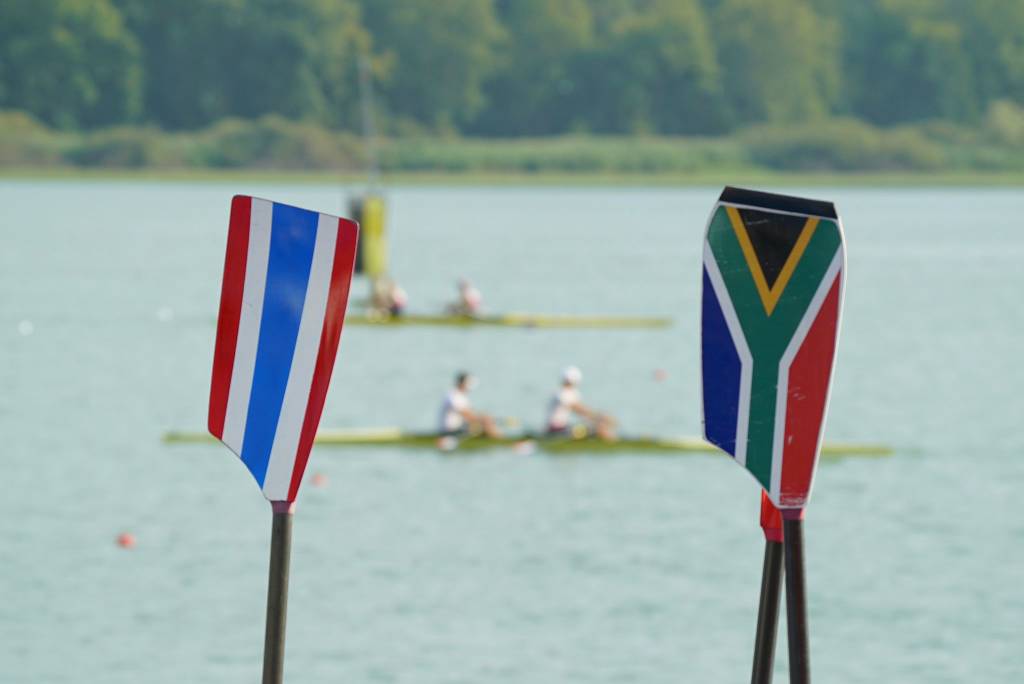 La cerimonia di apertura dei mondiali di canottaggio alla Schiranna