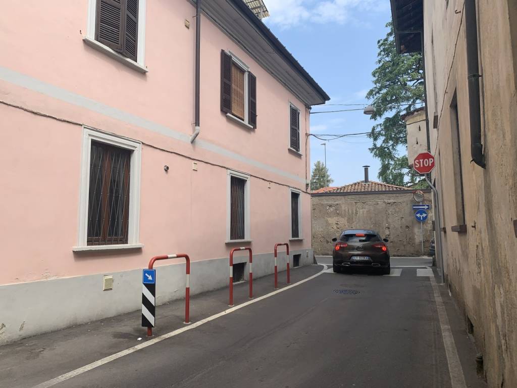 Donna trovata morta a Malnate, si indaga per omicidio
