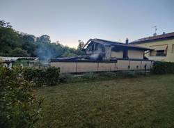 Incendio a Cantello domato dai vigili del fuoco