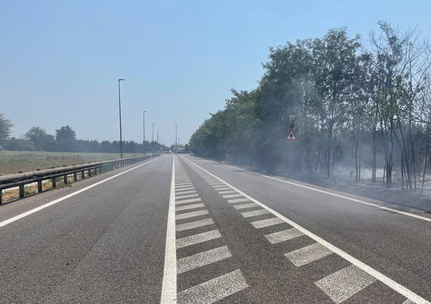 Incendio campi ospedale Legnano