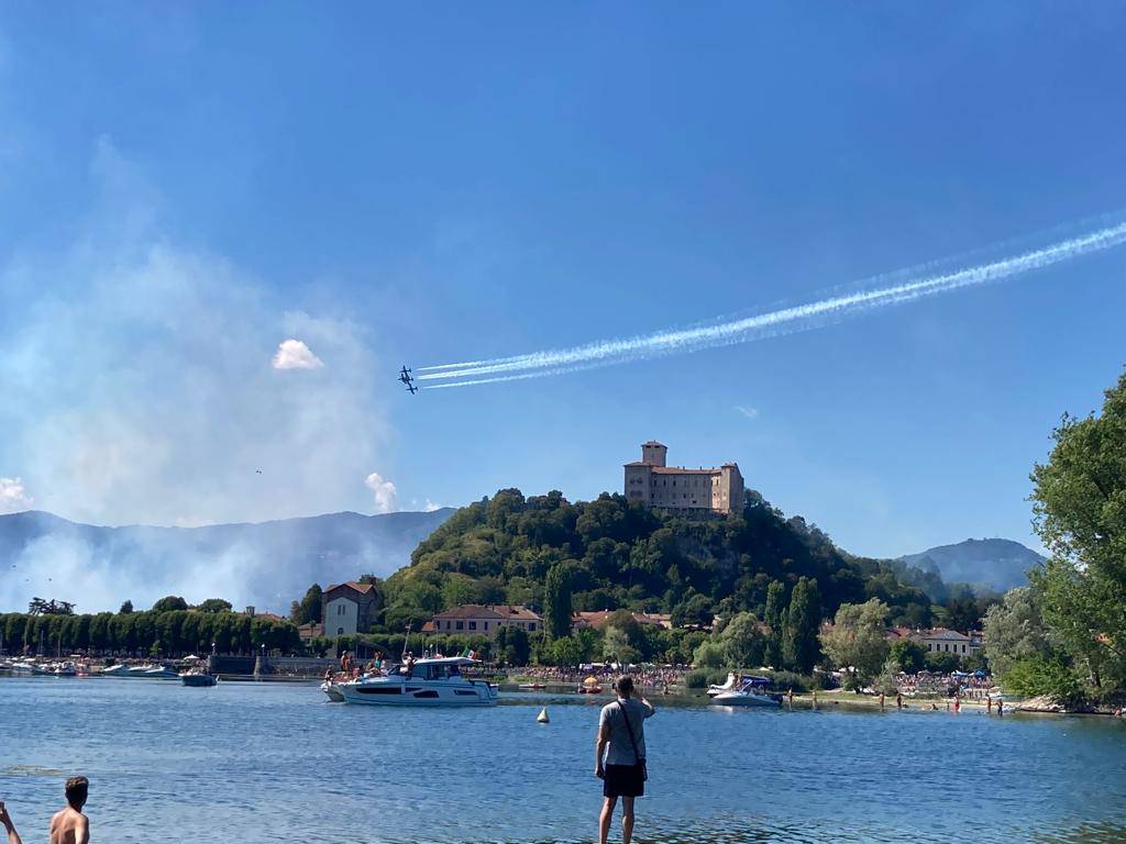 Le Frecce Tricolori fanno sognare il Lago Maggiore