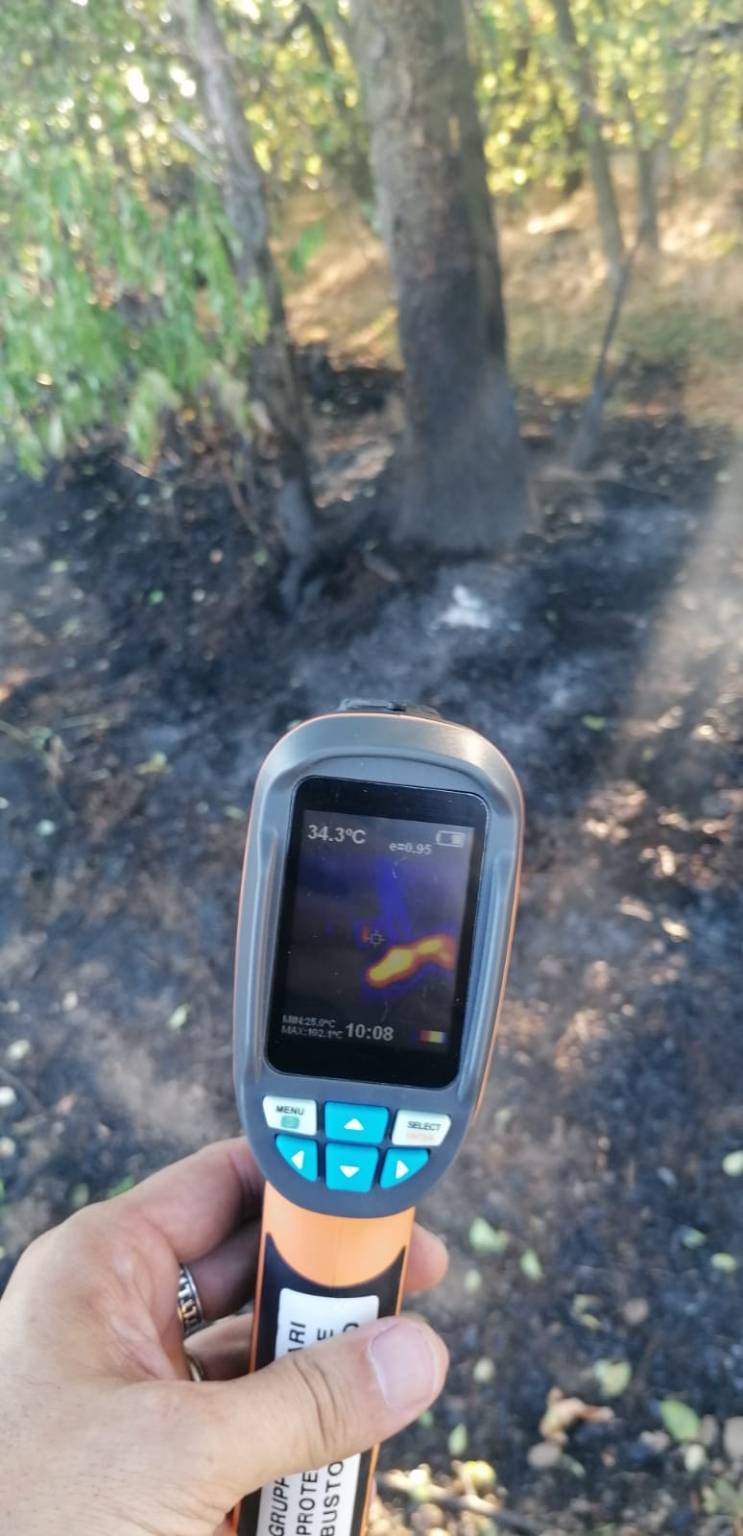 Maxi incendio tra Dairago e Arconate