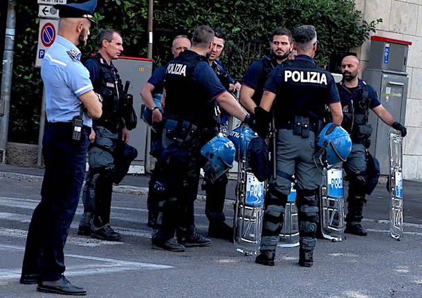 Sabato sera corteo degli anarchici, centro di Saronno "blindato"