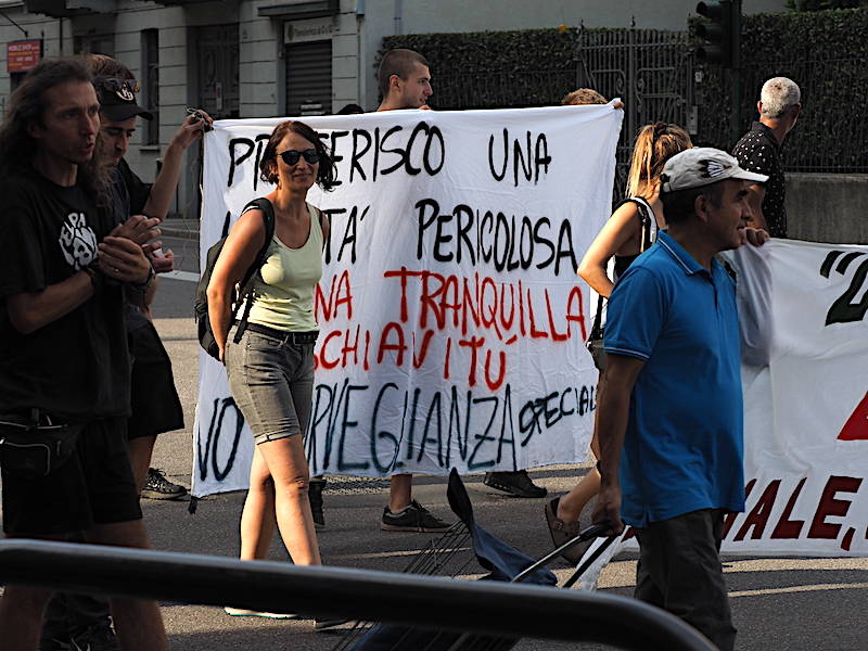 Sabato sera corteo degli anarchici, centro di Saronno "blindato"