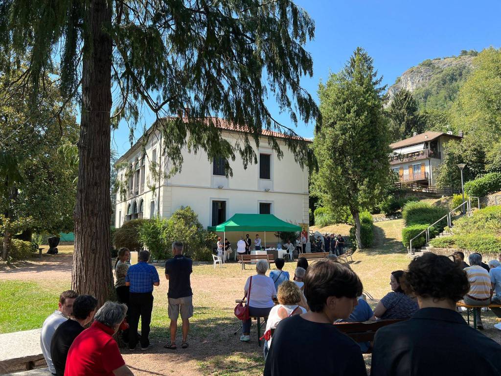 Sangiano saluta Ahmad, il 15enne annegato nel Lago Maggiore